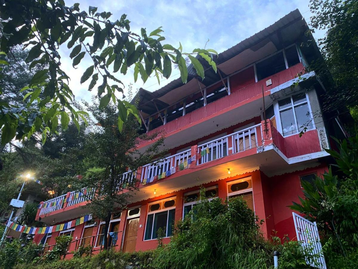 Rudrani Stays Jibhi Exterior photo